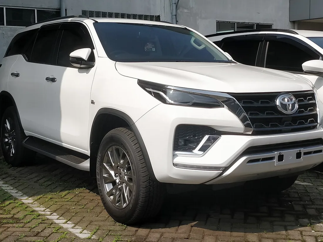 Toyota Fortuner Signature
